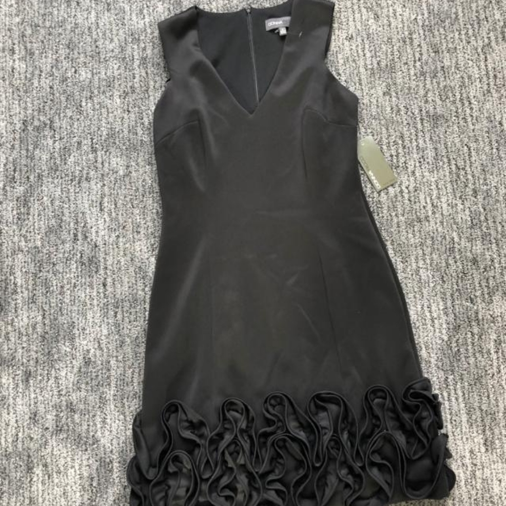 Donna Ricco Ruffled Hem Sheath Dress in black